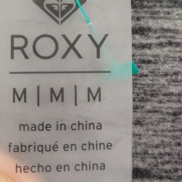 Roxy T Shirt Womens M Gray Pullover V Neck Workout Long Sleeve - Picture 5 of 7